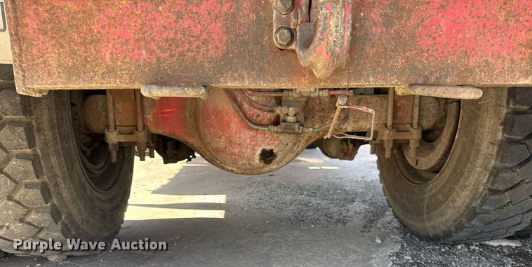 image for item DU3279 1991 Ford F700 dump truck