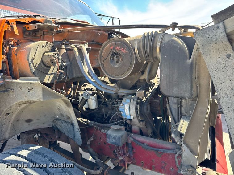 image for item DU3279 1991 Ford F700 dump truck