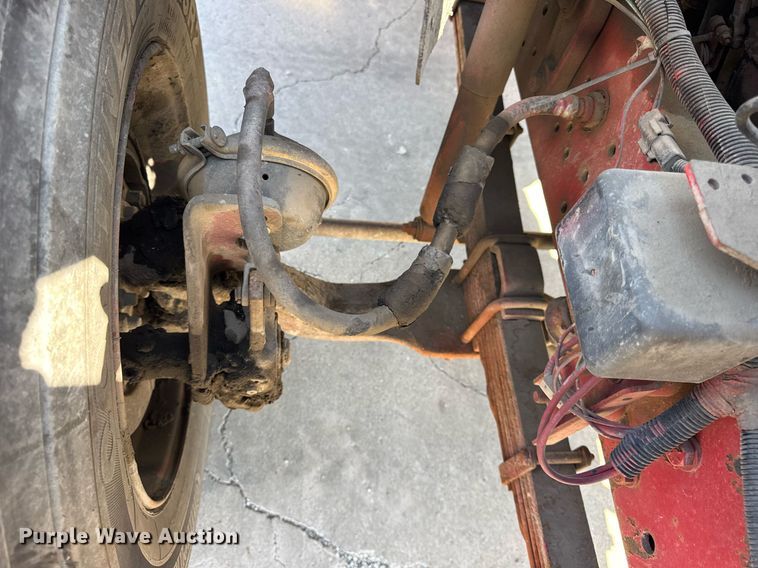 image for item DU3279 1991 Ford F700 dump truck