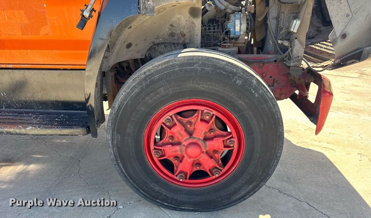 image for item DU3279 1991 Ford F700 dump truck