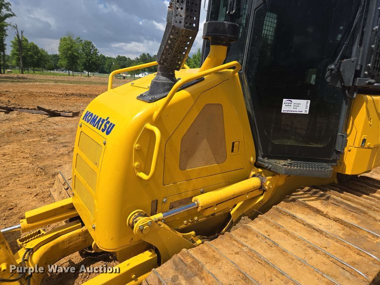 image for item DU7769 2017 Komatsu D39PX-24 dozer