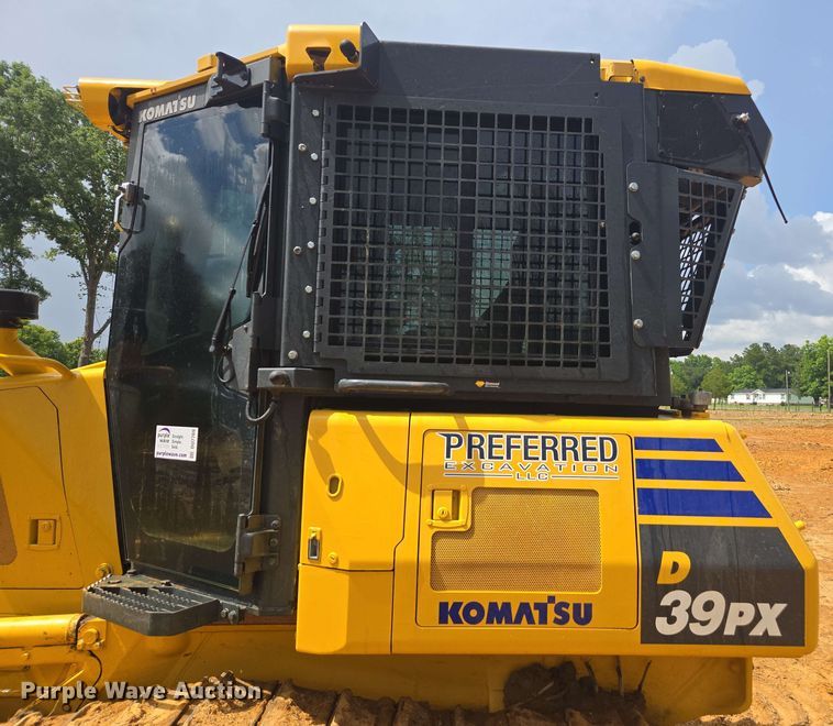 image for item DU7769 2017 Komatsu D39PX-24 dozer