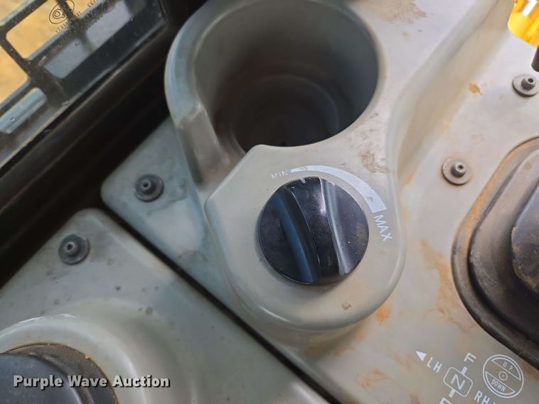 image for item DU7769 2017 Komatsu D39PX-24 dozer