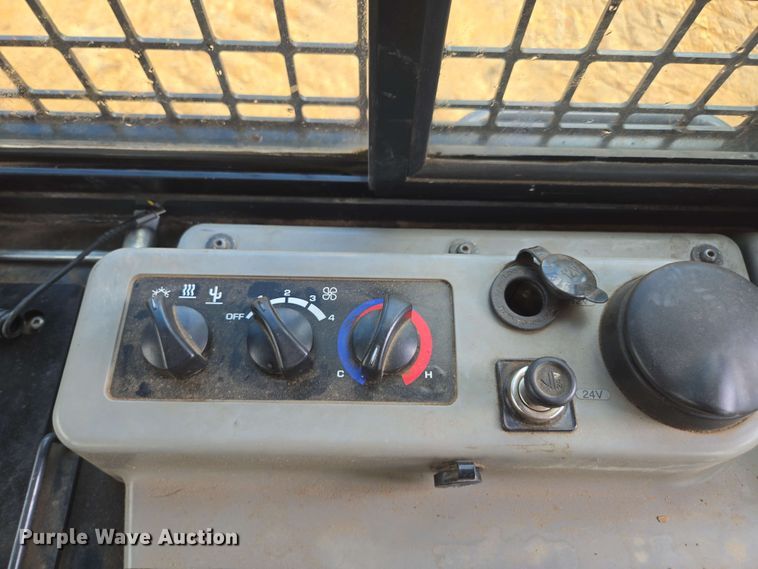 image for item DU7769 2017 Komatsu D39PX-24 dozer