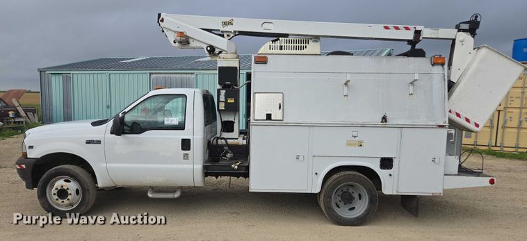 image for item DU7811 2002 Ford F450 Super Duty bucket truck