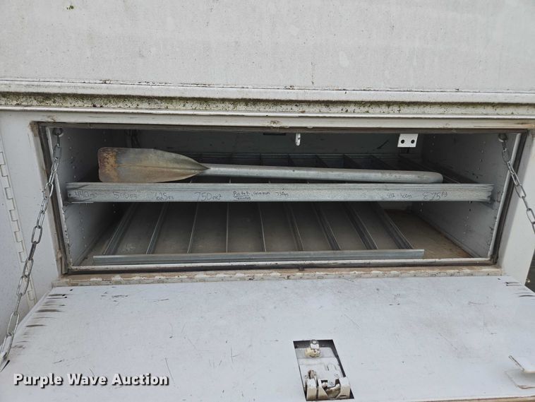 image for item DU7811 2002 Ford F450 Super Duty bucket truck