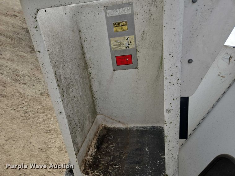 image for item DU7811 2002 Ford F450 Super Duty bucket truck