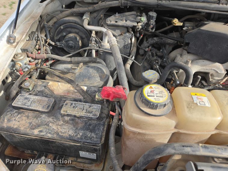 image for item DU7811 2002 Ford F450 Super Duty bucket truck