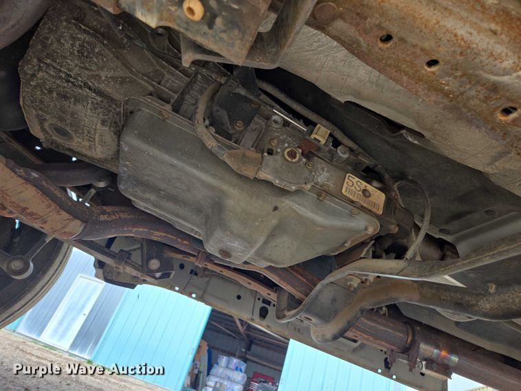 image for item DU7811 2002 Ford F450 Super Duty bucket truck