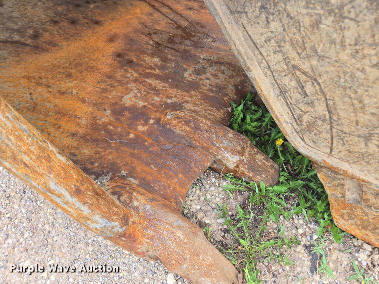 image for item DU7825 2005 Caterpillar 330CL excavator