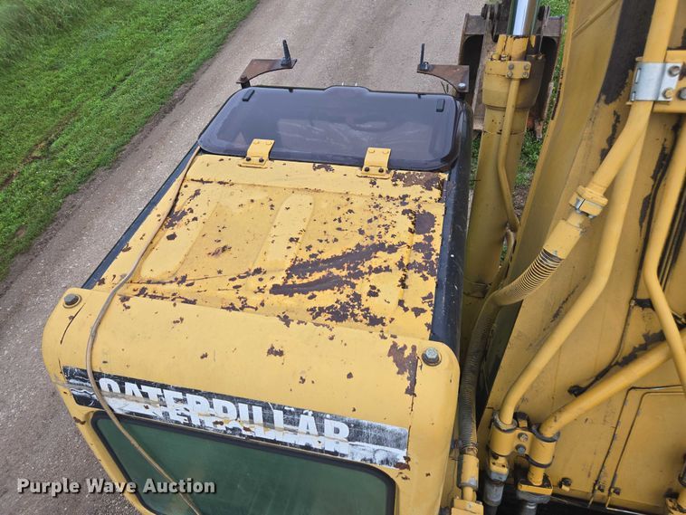 image for item DU7825 2005 Caterpillar 330CL excavator