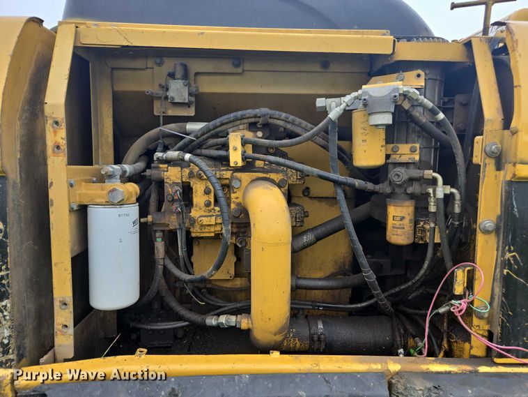 image for item DU7825 2005 Caterpillar 330CL excavator