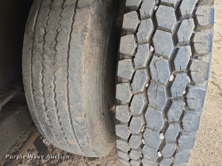 image for item DU7827 2004 AI-Jon 580 CL car logger