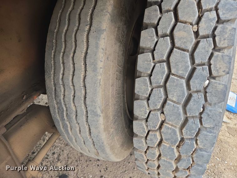 image for item DU7827 2004 AI-Jon 580 CL car logger