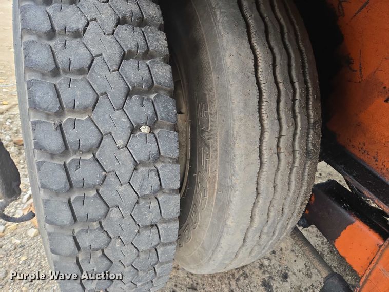 image for item DU7827 2004 AI-Jon 580 CL car logger