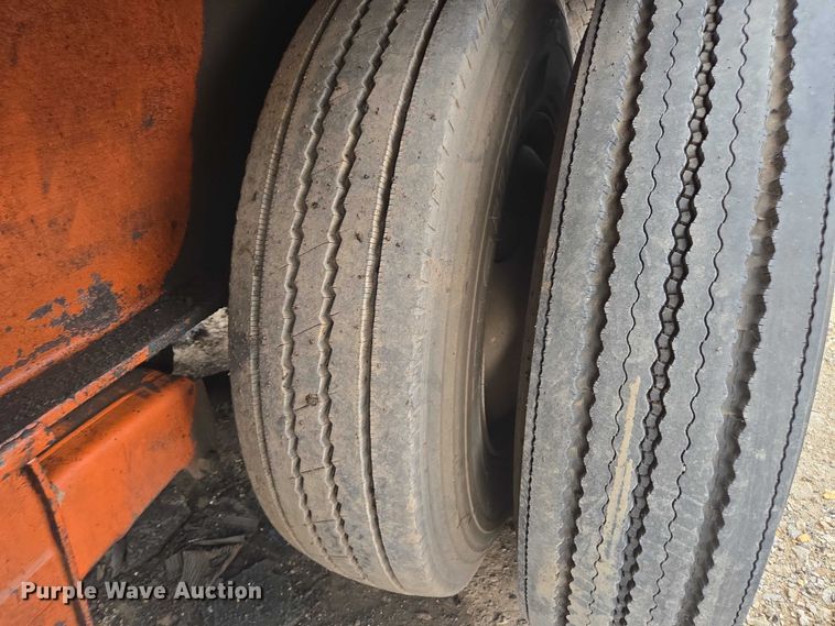 image for item DU7827 2004 AI-Jon 580 CL car logger