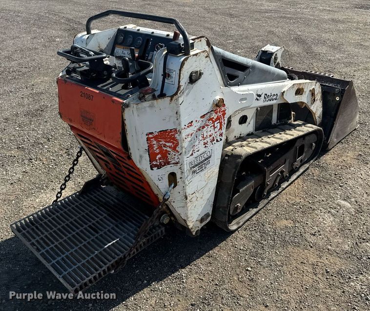 image for item DU7869 2016 Bobcat MT55 compact utility loader