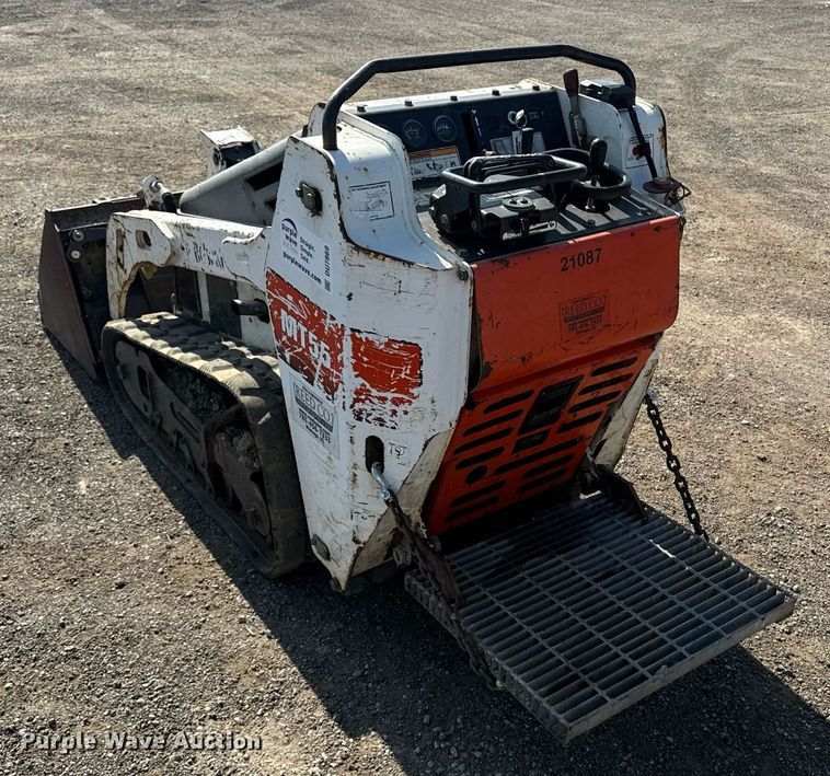 image for item DU7869 2016 Bobcat MT55 compact utility loader