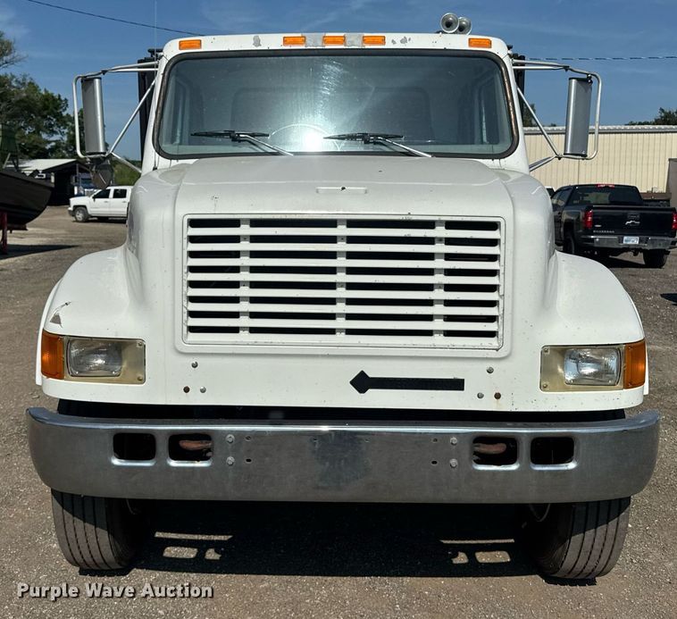 image for item DU7870 1999 International 4900 dump truck