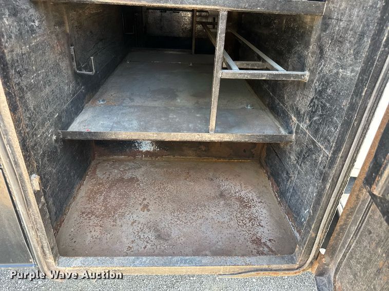 image for item DU7870 1999 International 4900 dump truck