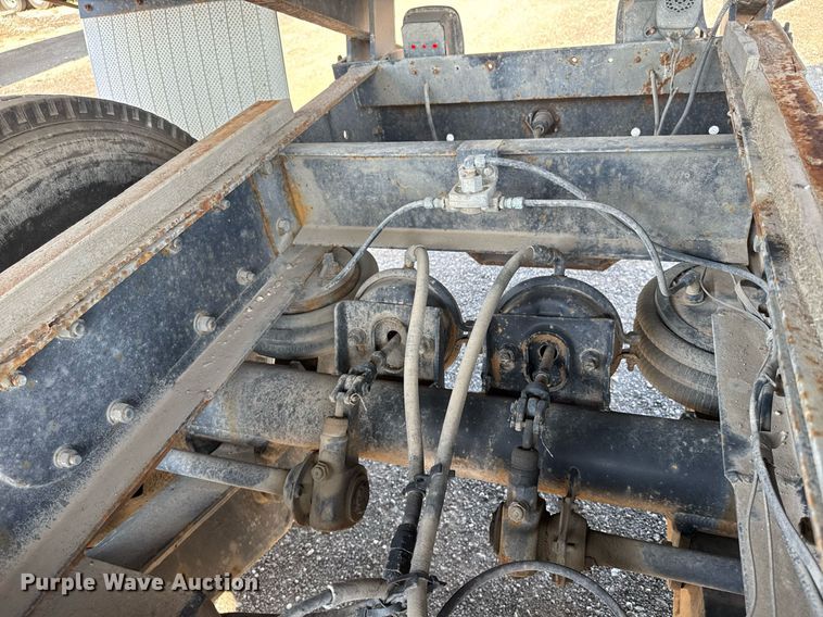 image for item DU7870 1999 International 4900 dump truck