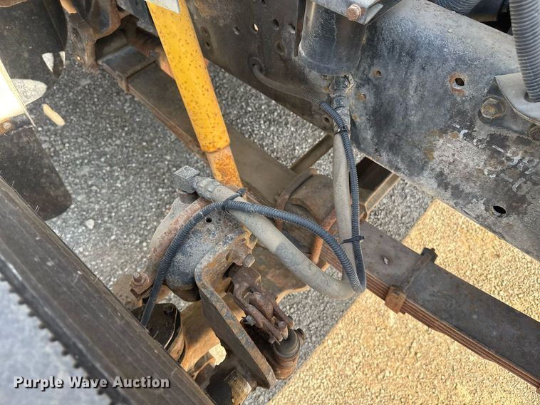 image for item DU7870 1999 International 4900 dump truck