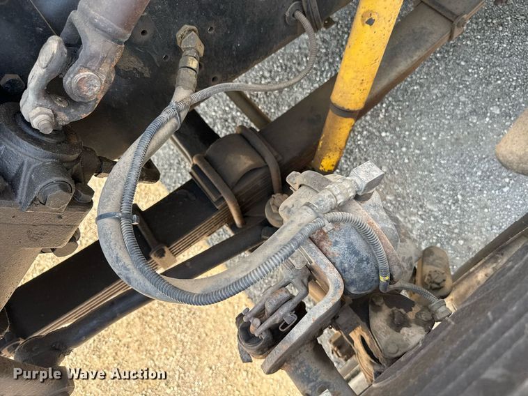 image for item DU7870 1999 International 4900 dump truck