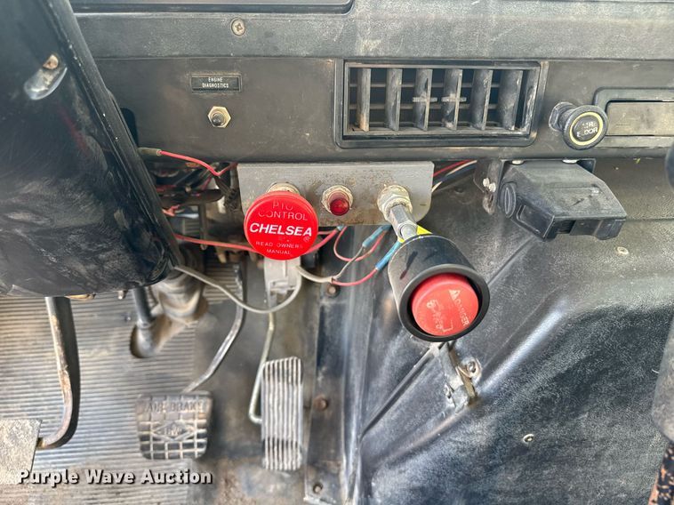 image for item DU7870 1999 International 4900 dump truck