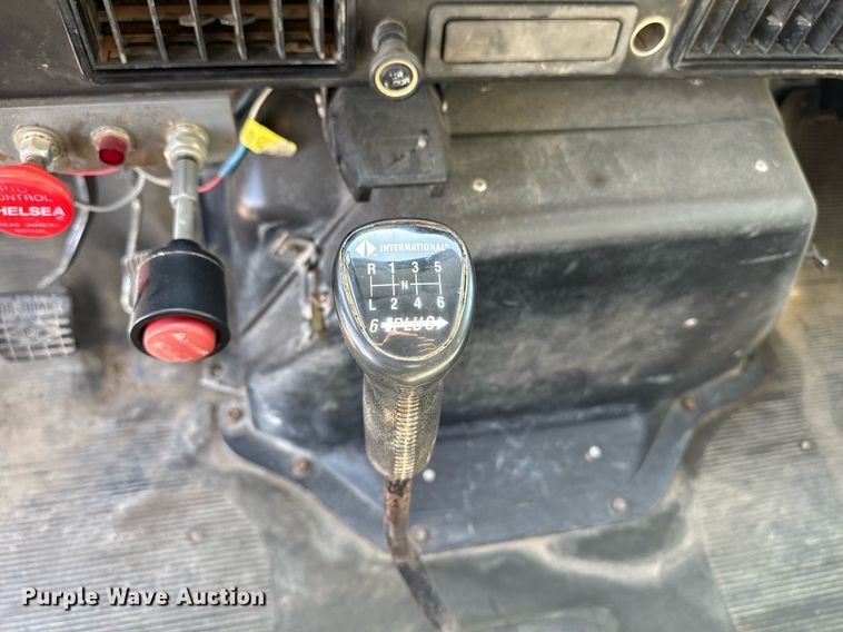 image for item DU7870 1999 International 4900 dump truck