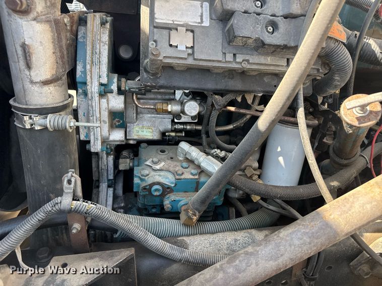 image for item DU7870 1999 International 4900 dump truck