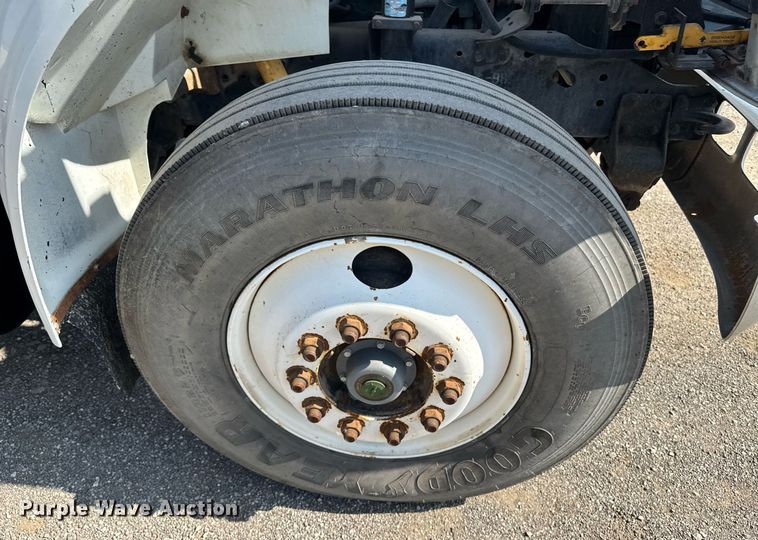 image for item DU7870 1999 International 4900 dump truck