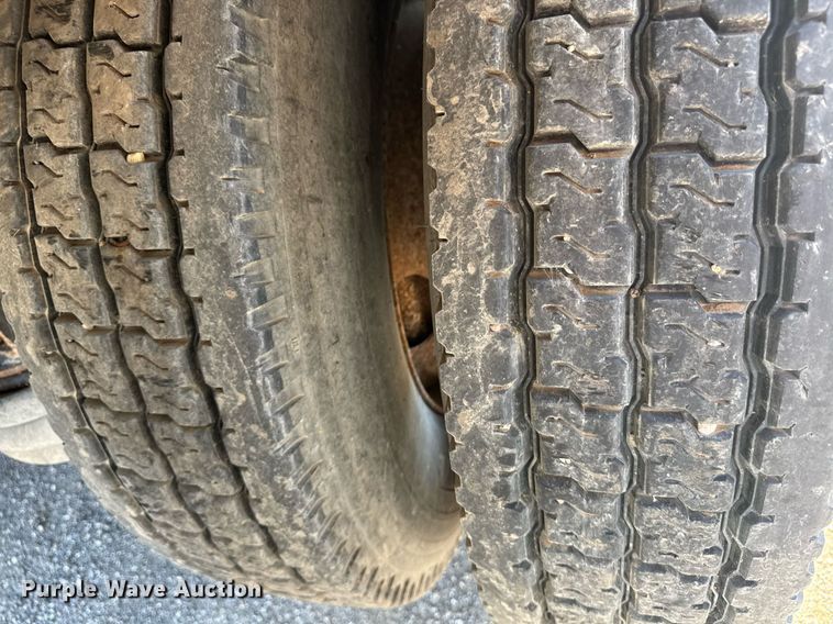 image for item DU7870 1999 International 4900 dump truck