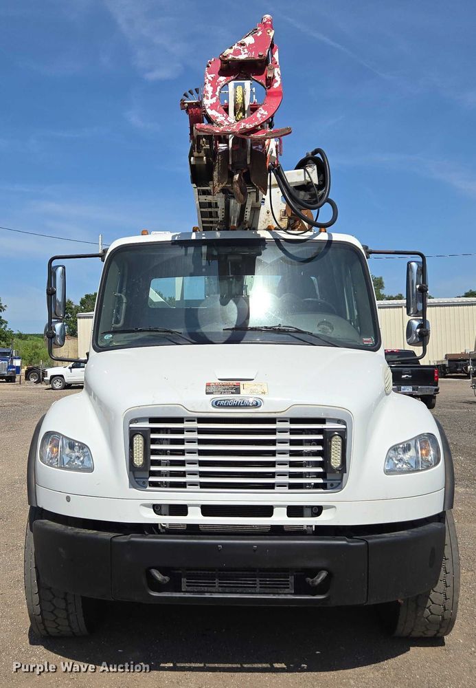 image for item DU7871 2013 Freightliner Business Class M2 digger derrick truck