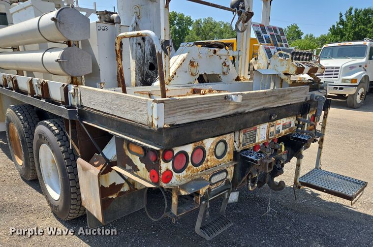 image for item DU7871 2013 Freightliner Business Class M2 digger derrick truck