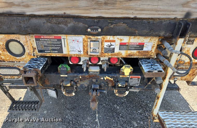 image for item DU7871 2013 Freightliner Business Class M2 digger derrick truck