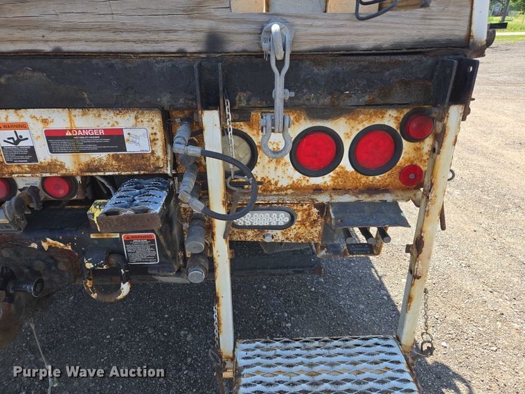 image for item DU7871 2013 Freightliner Business Class M2 digger derrick truck