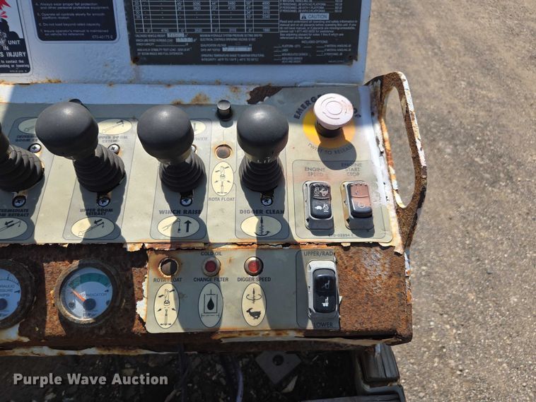 image for item DU7871 2013 Freightliner Business Class M2 digger derrick truck