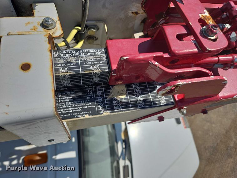 image for item DU7871 2013 Freightliner Business Class M2 digger derrick truck