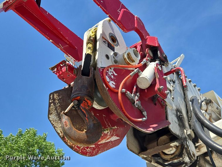 image for item DU7871 2013 Freightliner Business Class M2 digger derrick truck