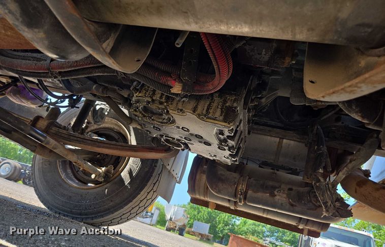 image for item DU7871 2013 Freightliner Business Class M2 digger derrick truck