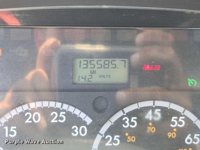 image for item DU7871 2013 Freightliner Business Class M2 digger derrick truck