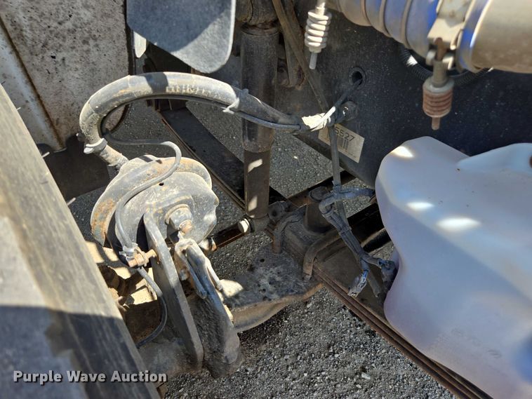 image for item DU7871 2013 Freightliner Business Class M2 digger derrick truck