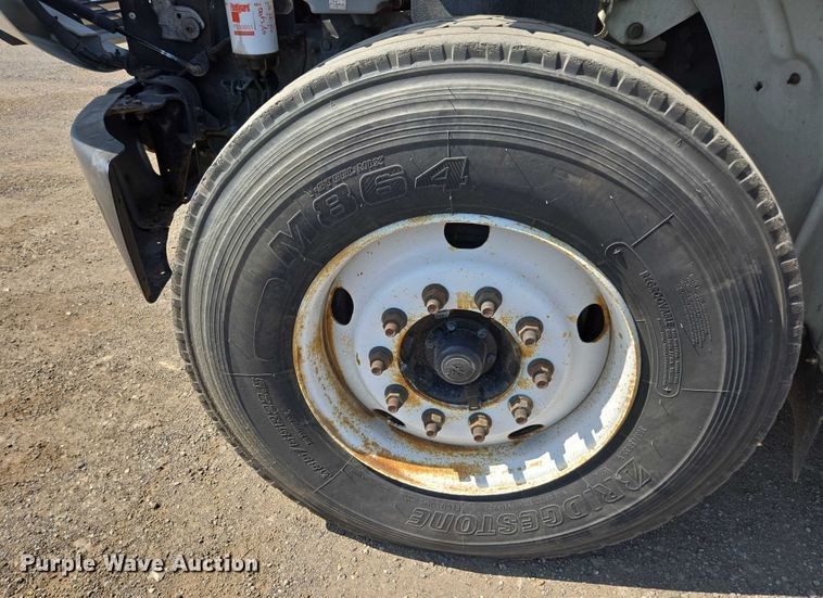 image for item DU7871 2013 Freightliner Business Class M2 digger derrick truck