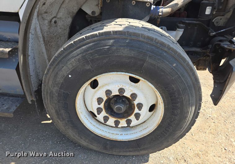 image for item DU7871 2013 Freightliner Business Class M2 digger derrick truck