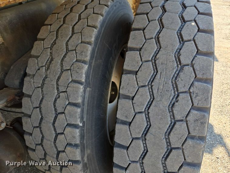 image for item DU7871 2013 Freightliner Business Class M2 digger derrick truck