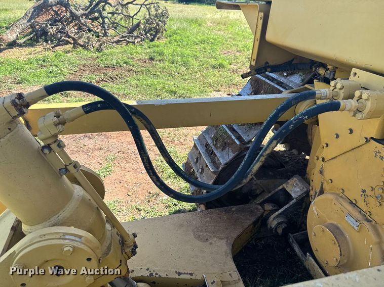 image for item DU9785 1989 Caterpillar D6H Series II dozer