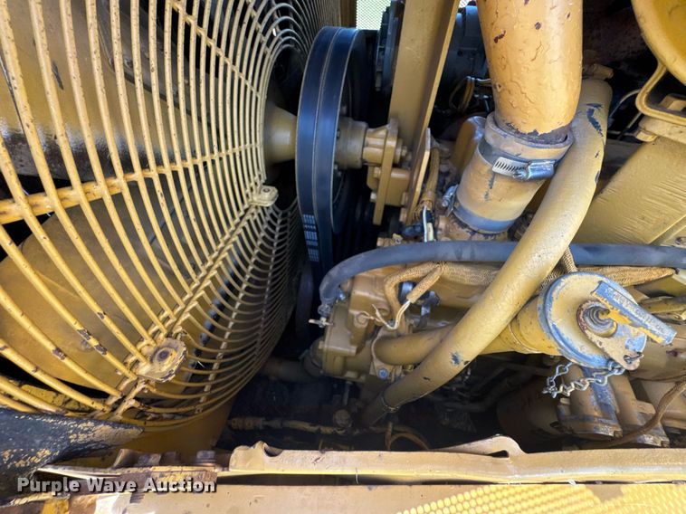 image for item DU9785 1989 Caterpillar D6H Series II dozer