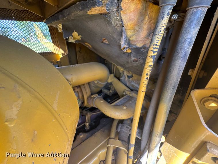 image for item DU9785 1989 Caterpillar D6H Series II dozer