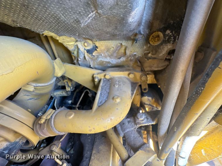 image for item DU9785 1989 Caterpillar D6H Series II dozer