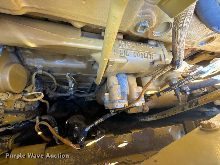 image for item DU9785 1989 Caterpillar D6H Series II dozer